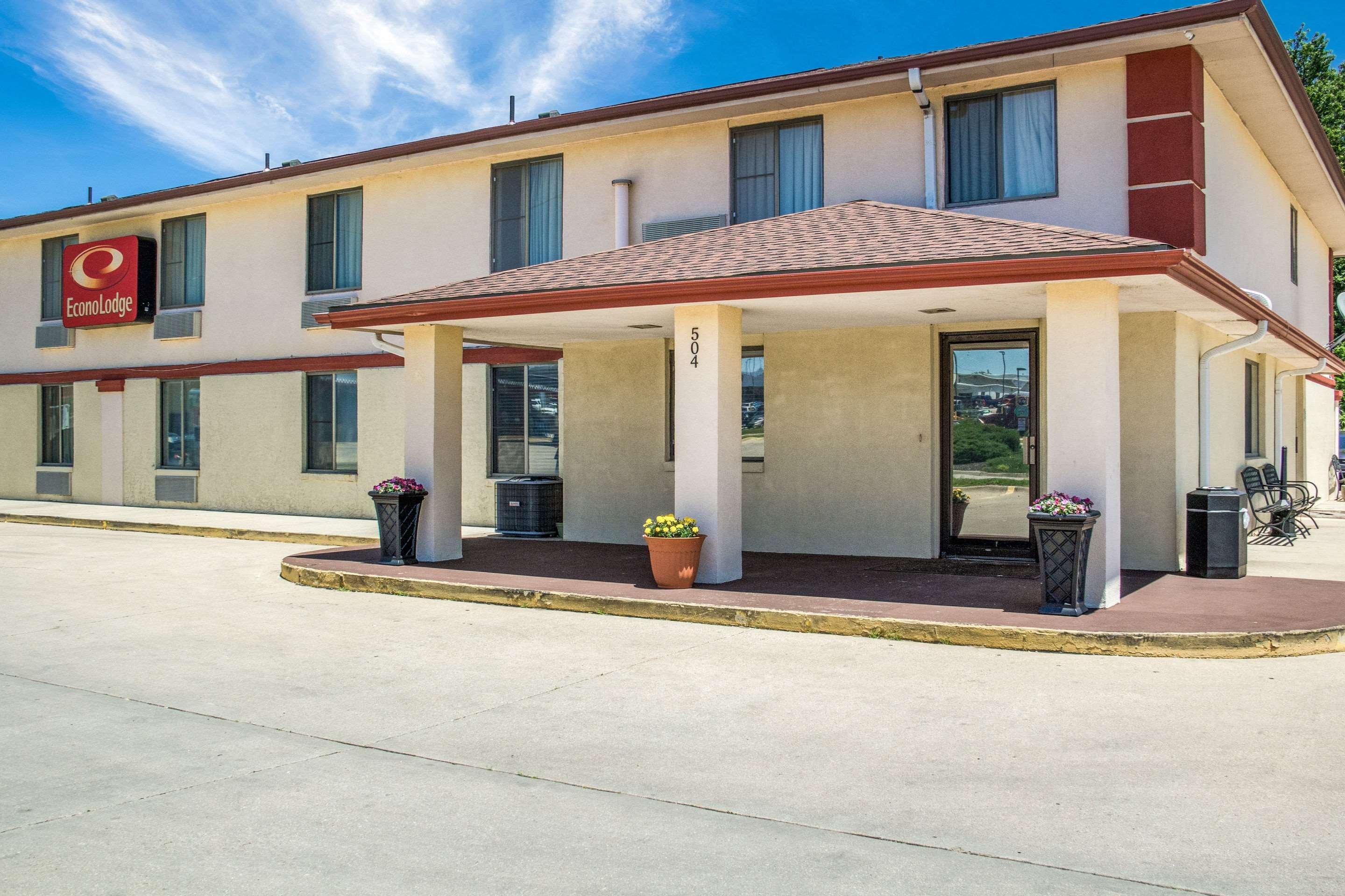 Econo Lodge Lansing - Leavenworth Esterno foto